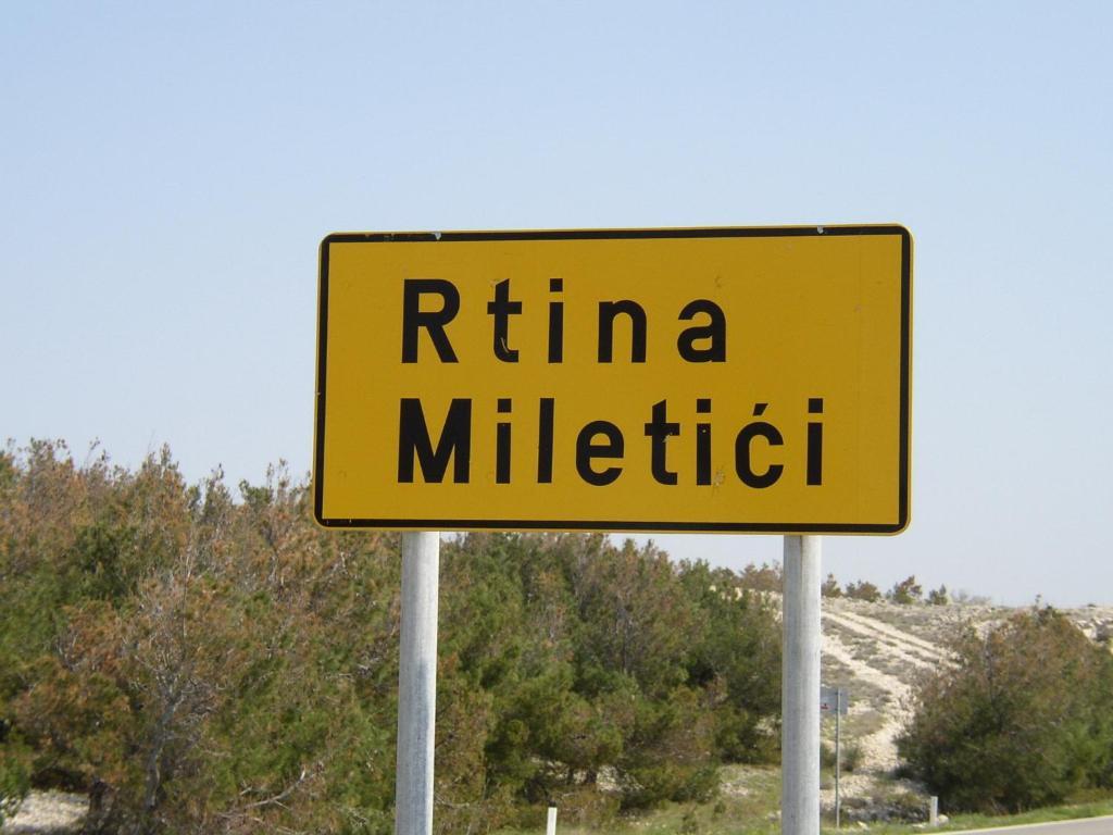 Hotel Vila 4M Ražanac 외부 사진